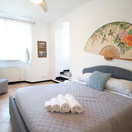 Cavour La Citta Vecchia Apartment Генуа Екстериор снимка