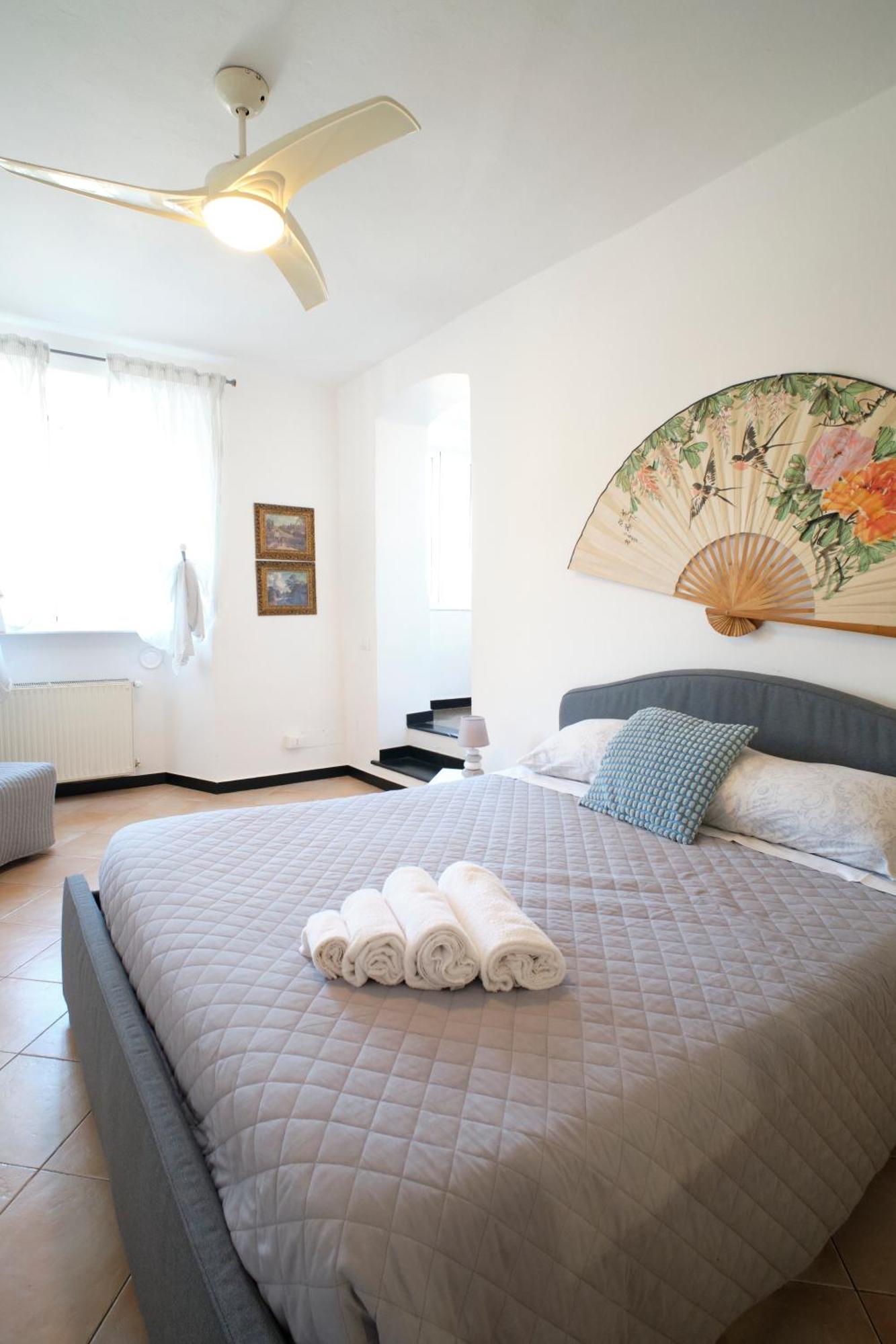 Cavour La Citta Vecchia Apartment Генуа Екстериор снимка