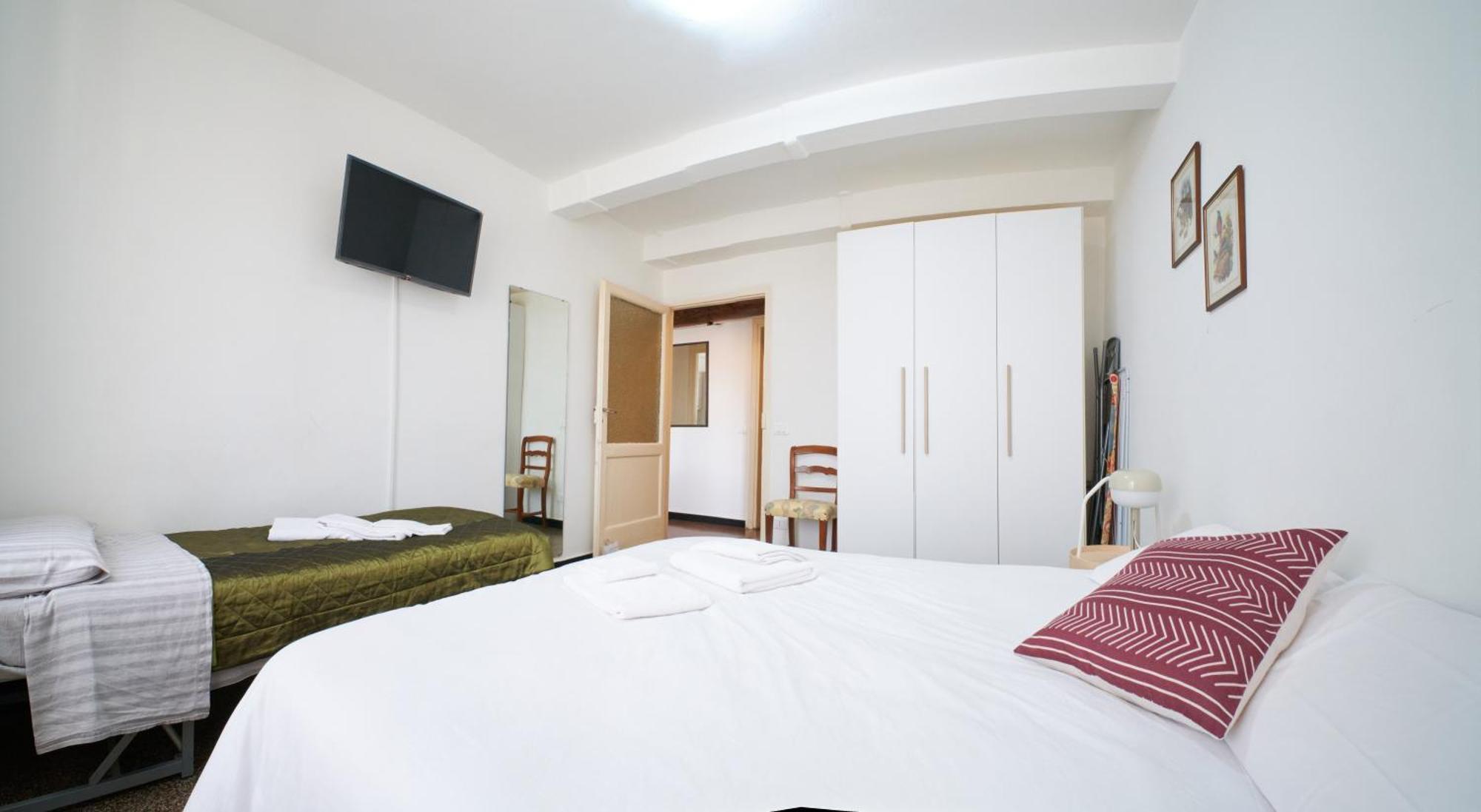 Cavour La Citta Vecchia Apartment Генуа Екстериор снимка